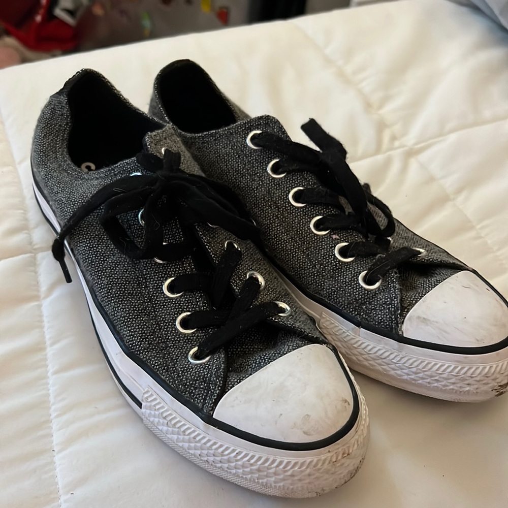 Women’s gray Converse, size 8